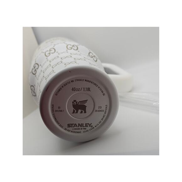 Gucci x Stanley 40oz Quencher H2.0 Tumbler White/Gold with Straw–Limited Edition - Picture 7 of 7